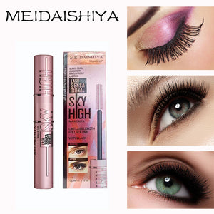 Close-up of dual-tip brush flexibility